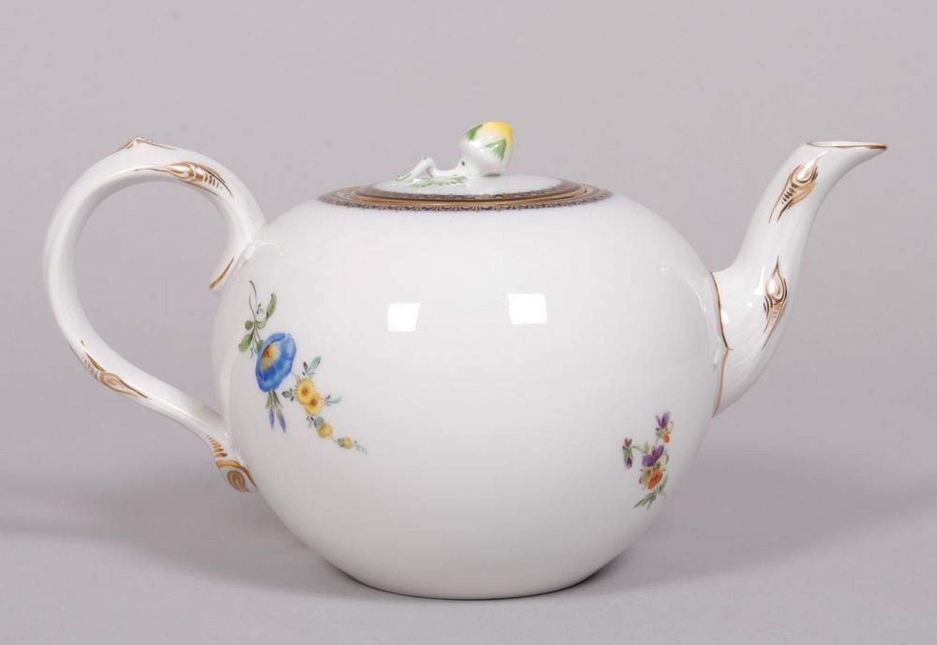 Coffee and tea service for 12 people, Meissen, shape "Neuer Ausschnitt", decor "Deutsche Blume", co - Image 8 of 14