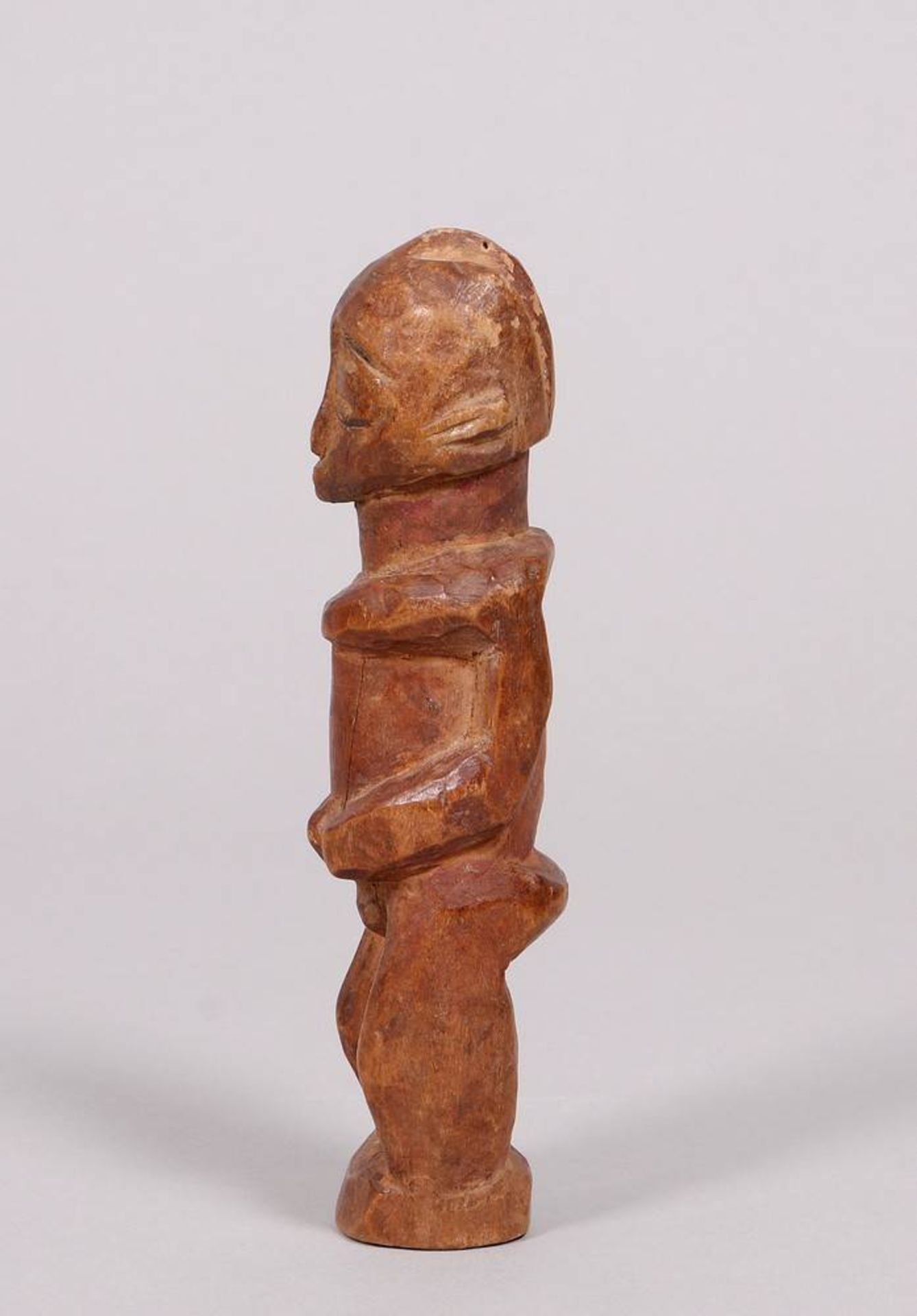 Small carved figure, probably Lobi, Burkina Faso - Image 2 of 4