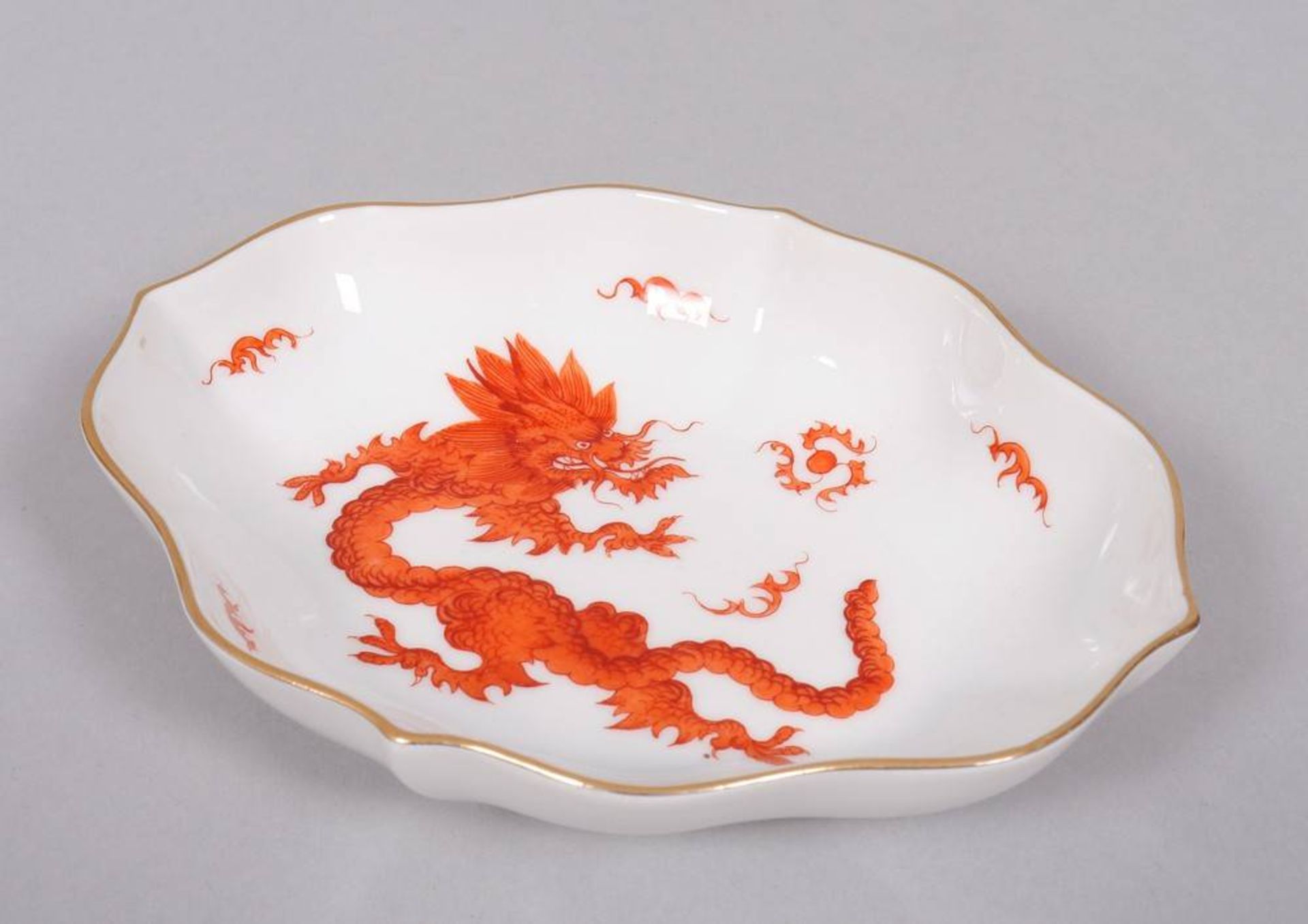 2 dishes, Meissen, mid-20th C., "Roter Drache" decor - Image 3 of 6