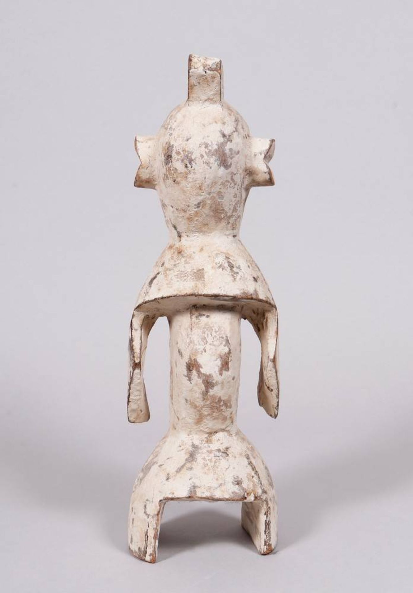 Carved figure, probably Mumuye, Nigeria  - Image 4 of 5