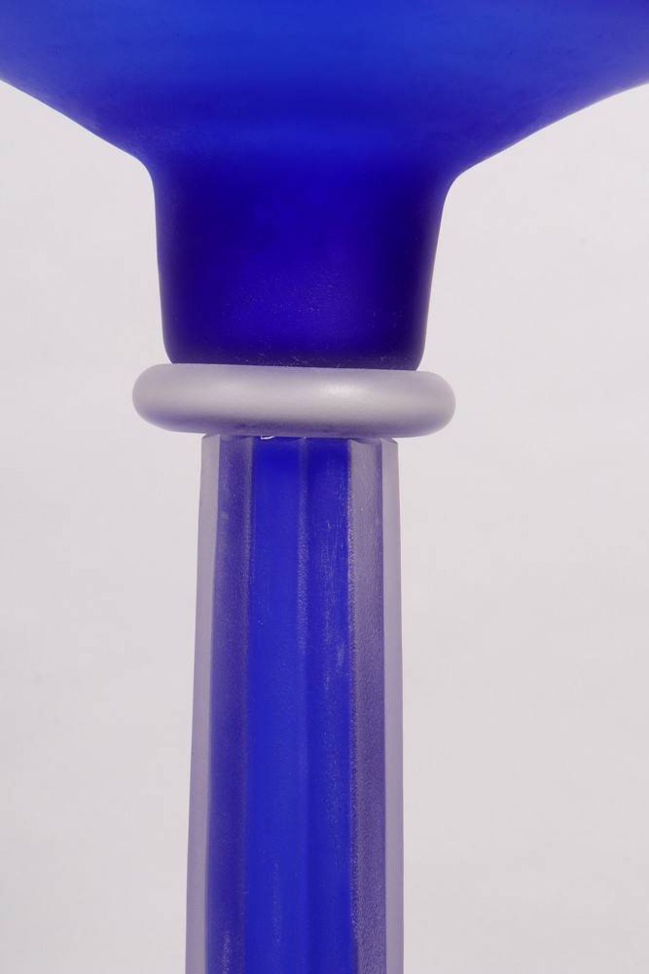 2 candlesticks, 1x blue, 1x green, Cenedese, Murano, 20th C. - Image 3 of 5