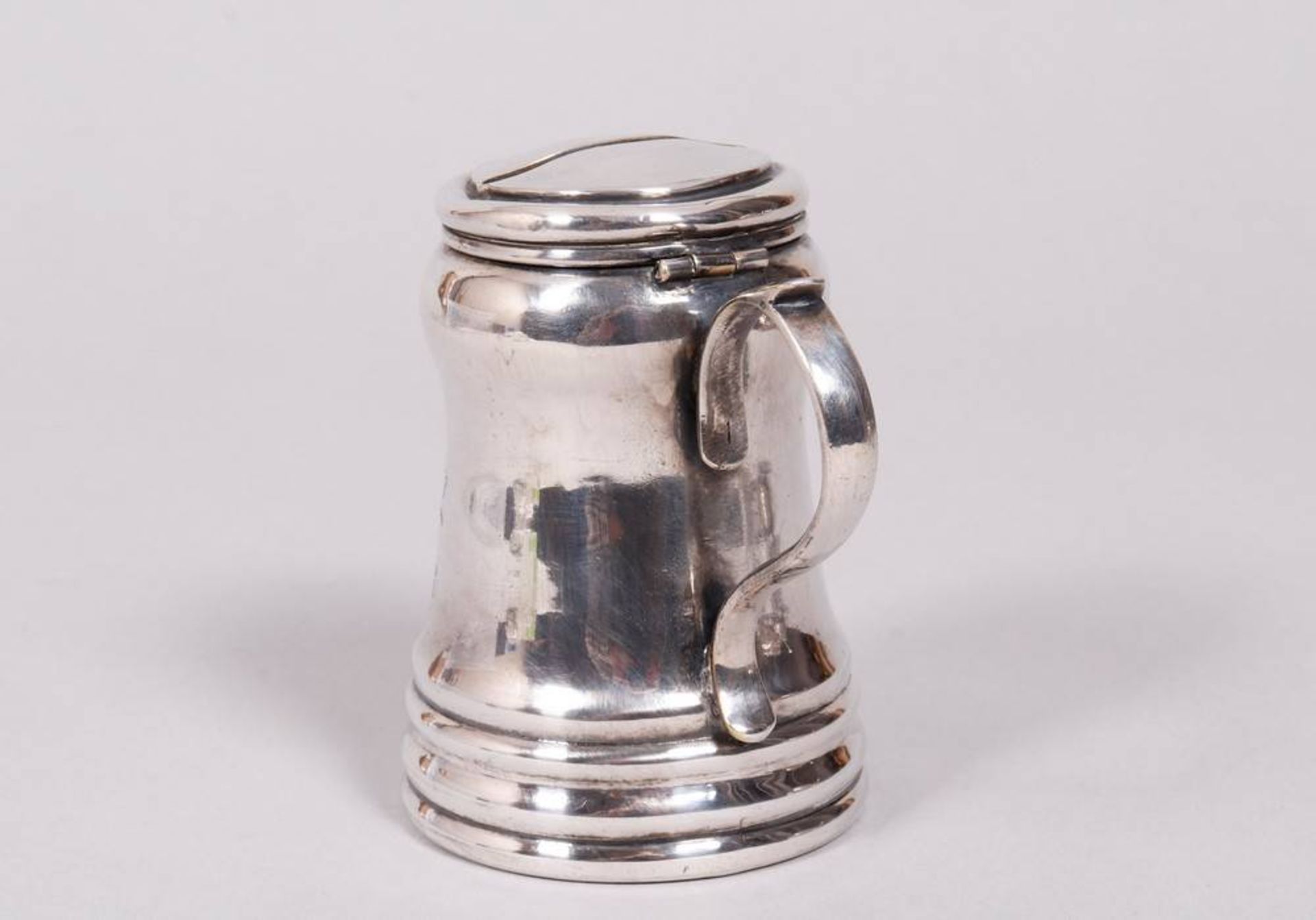 Small money box, silver, probably German, late 19th C. - Image 3 of 4