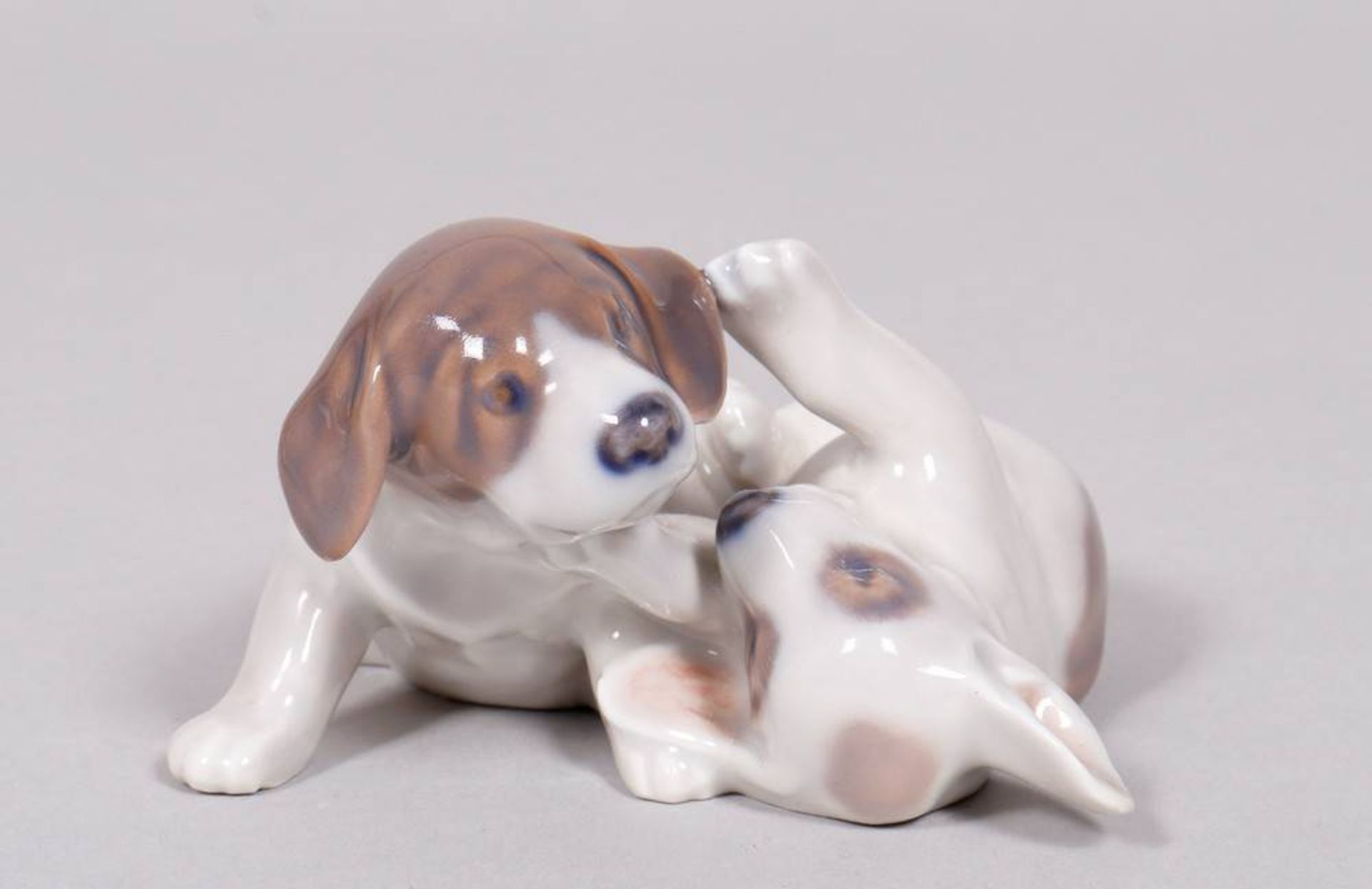 Group of puppies, design Erik Nielsen for Royal Copenhagen, 20th C. - Image 3 of 5