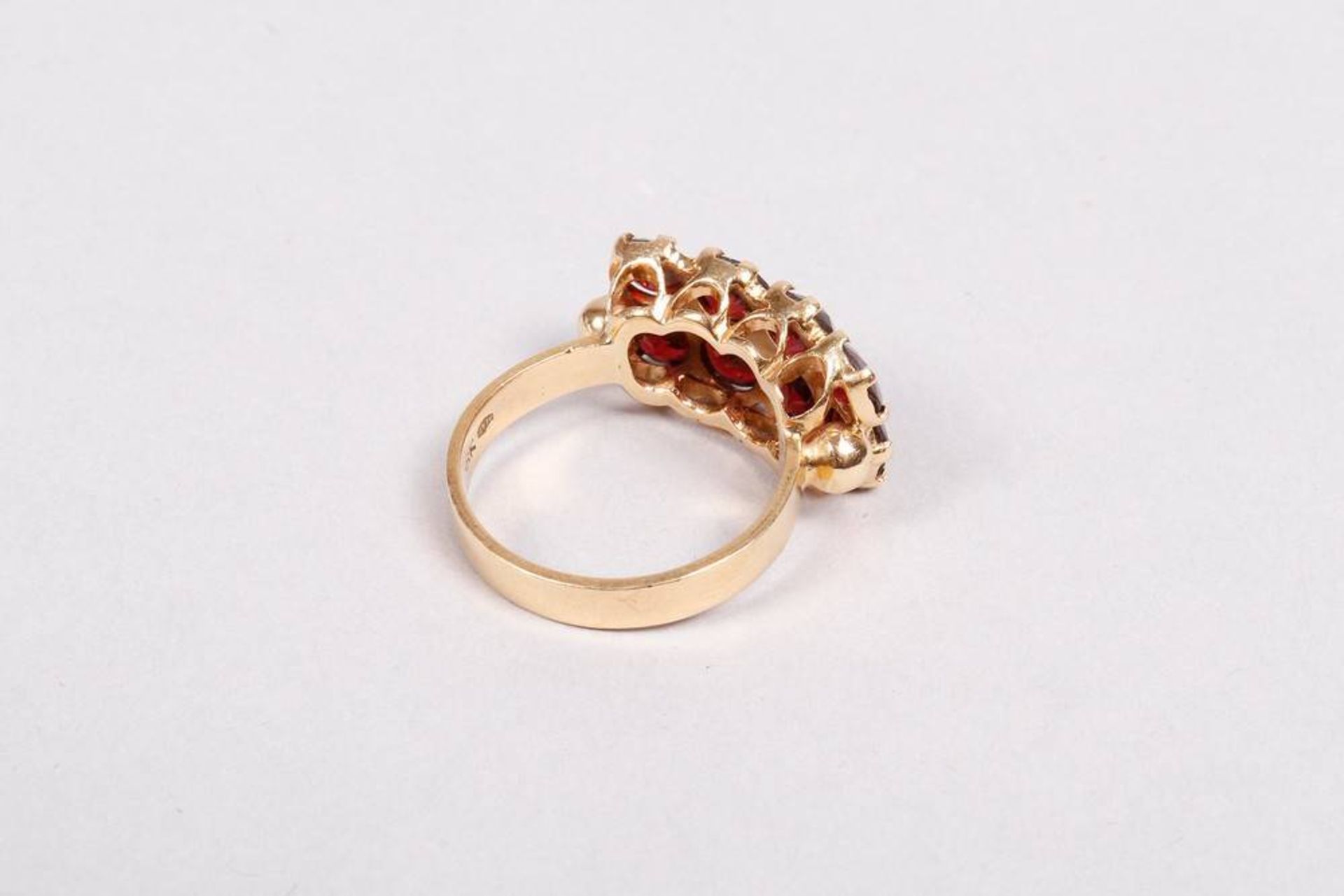 Large ring with 8 large diamond cut garnet stones, 750 gold, Italy around 1950 - Image 3 of 5