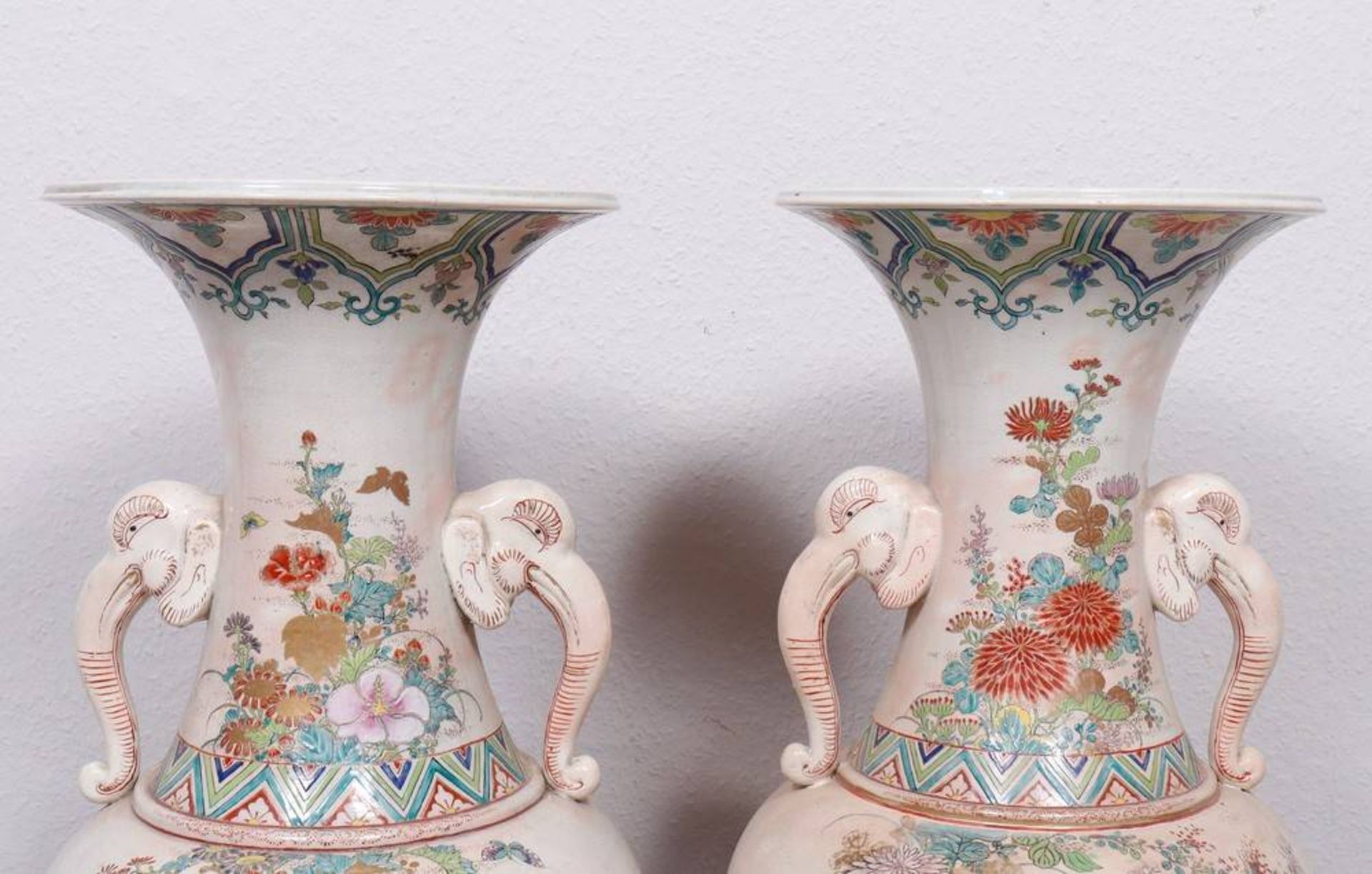 Pair of large vases, China, probably early 20th C. - Image 3 of 6