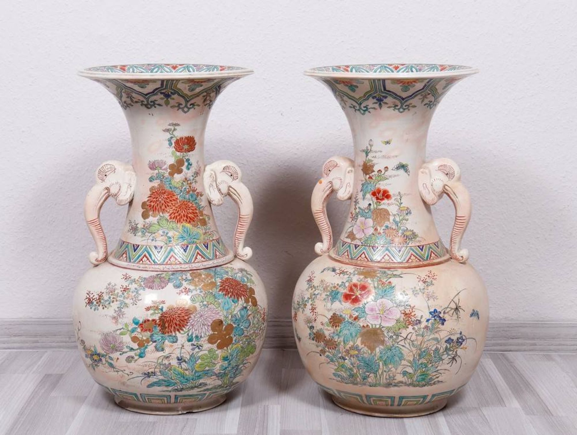 Pair of large vases, China, probably early 20th C. - Image 2 of 6