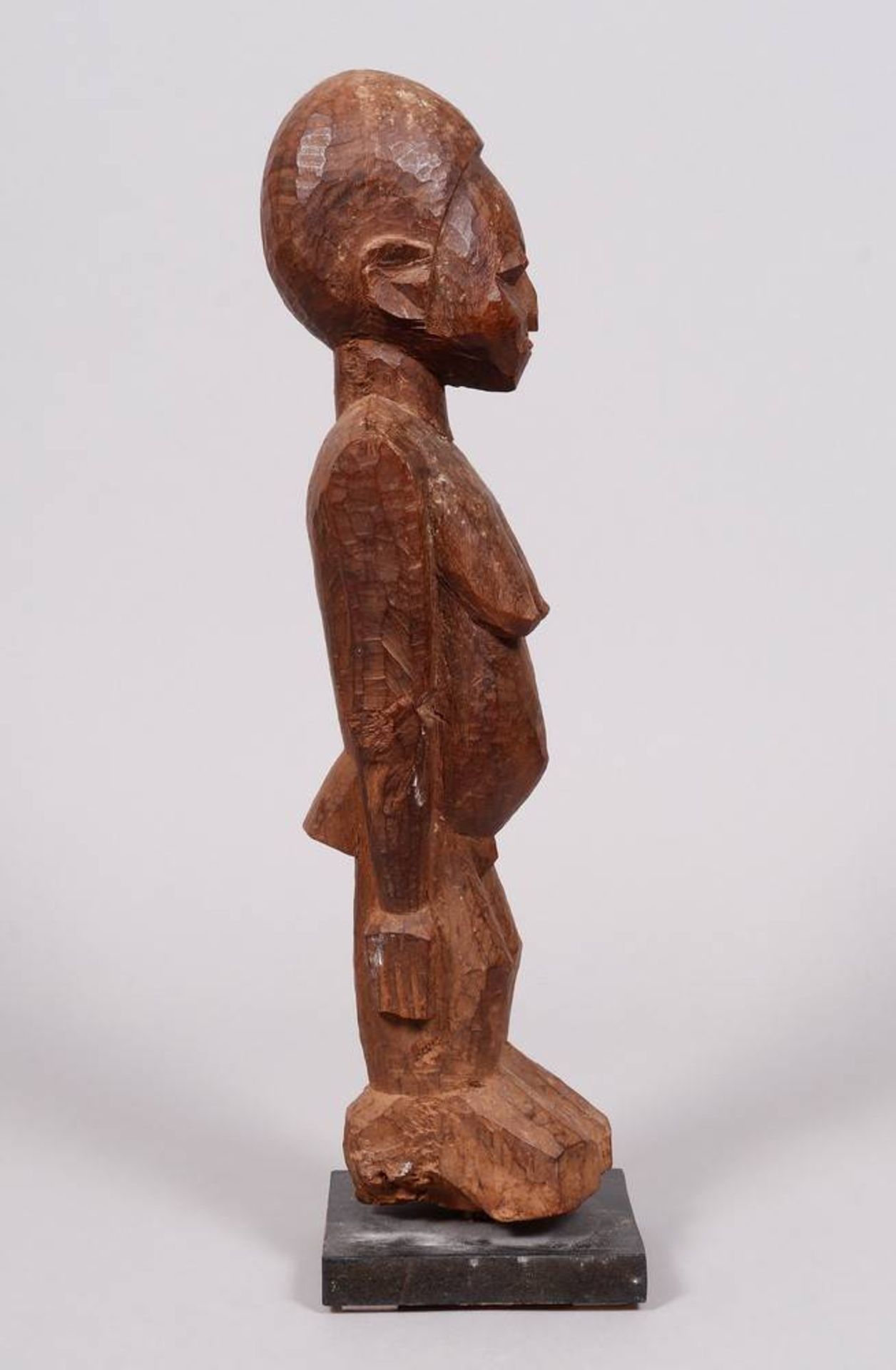 Carved figure, probably Luba, Congo - Image 5 of 6