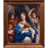 Lesende Maria mit blauem Mantel, umgeben von Engeln mit versch. Attributen