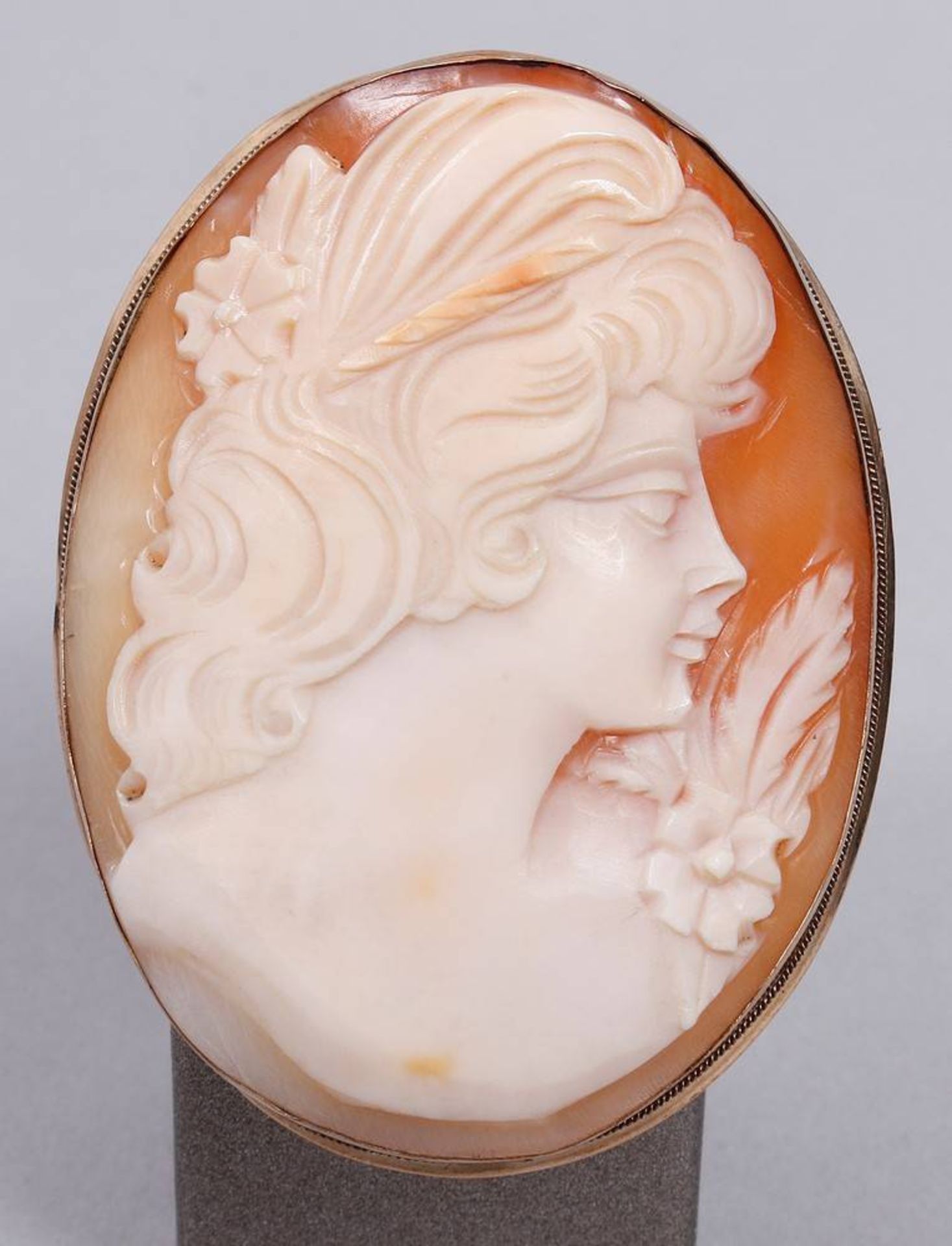 Large camee brooch, portrait of a woman - Image 2 of 5