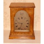 A 20th Century mahogany Tempus Fugit mantle clock. 19cm H