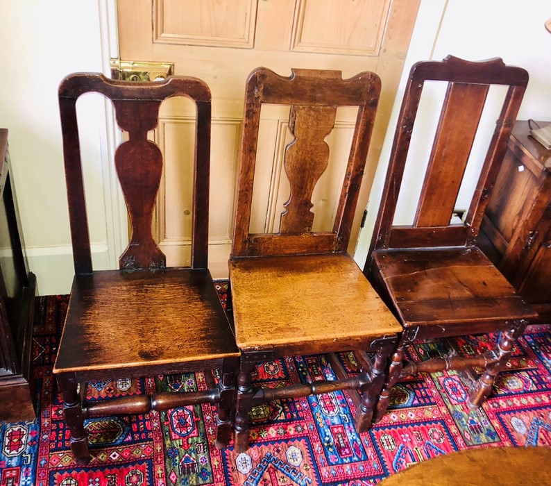 A set of seven similar 18th century and later oak chairs. (7) - Image 2 of 2