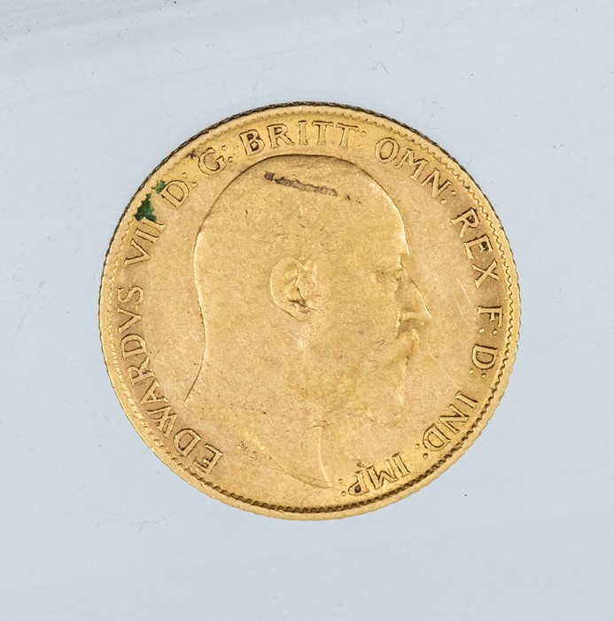 A half sovereign dated 1905, weight approx 3.9gms