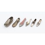 A group of 800 standard silver model of three various shoes in the 18th Century style; a runner /