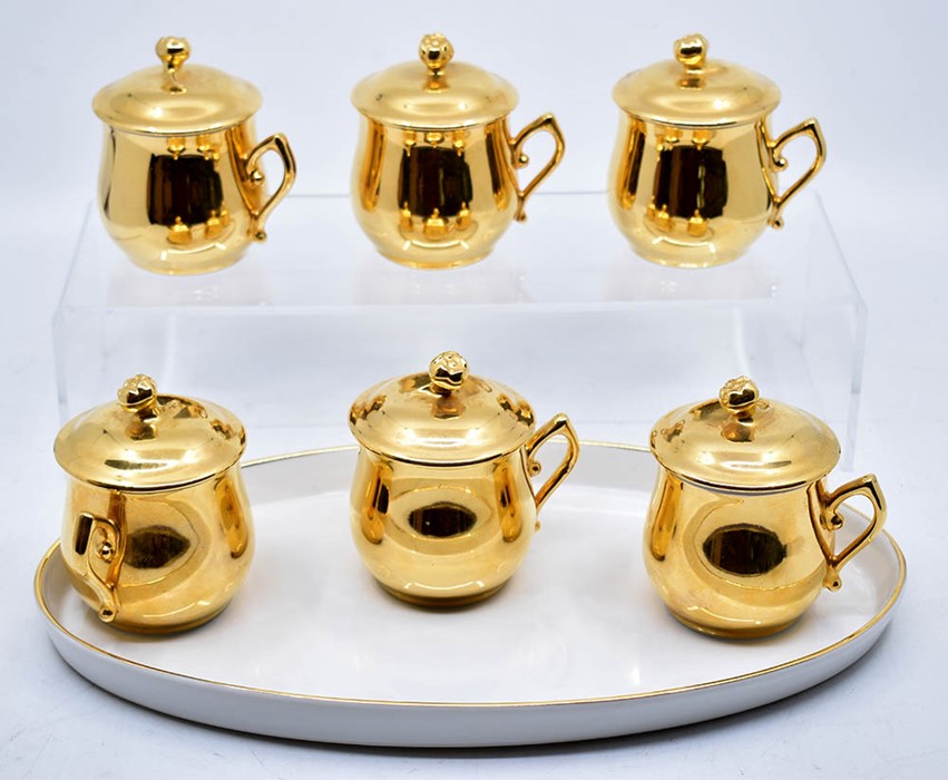 A collection of ceramics to include: three sets of Royal Worcester gilt chocolate cups and covers (2 - Image 2 of 5