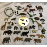 Britains: A collection of assorted Britains and others, Zoo Animals and accessories. (one box)