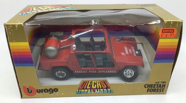 Diecast: A boxed Burago 1:24 scale Fiat 50 NC Antincendio 1509, Range Rover Airport Fire Engine - Image 5 of 5