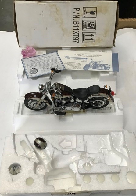 Franklin Mint: A boxed Harley Davidson 1998 Fat Boy by Franklin Mint. Boxed with papers and Hemet. - Image 2 of 4