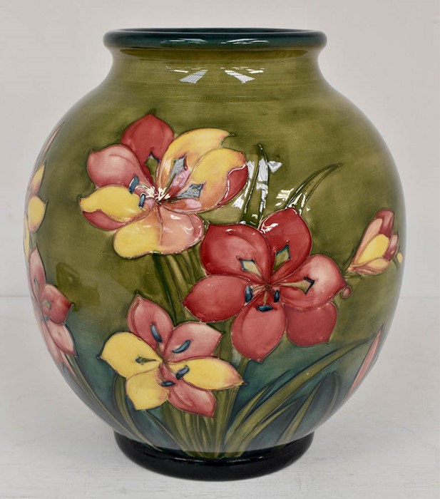 The Mitchell Collection of Moorcroft Pottery: A large Walter Moorcroft 'African Lily' pattern - Image 2 of 3