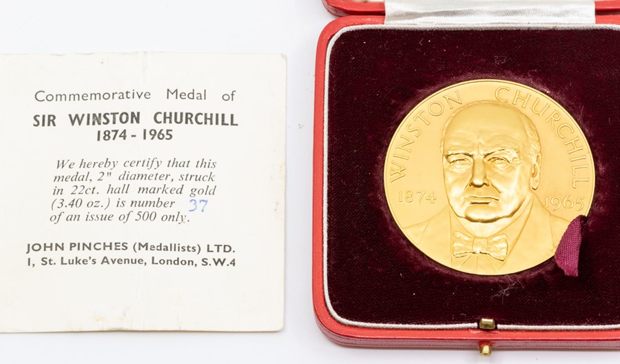 A 22ct gold cased commemorative medal, Sir Winston Churchill, John Pinches, London 1965, signed L.