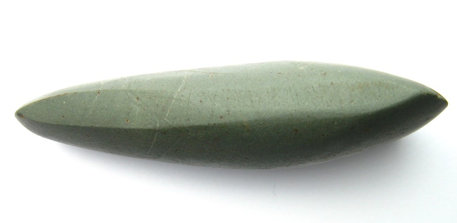 Neolithic polished greenstone axehead. A ground and polished Neolithic axehead c. 4000BC - 3000BC. - Image 3 of 5