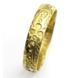 Post Medieval Gold Posy Ring.   Circa late 17th - early 18th century. Gold, 1.65 grams. 17.06 mm.