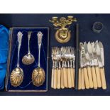 Small collection of flat wares, along with plated fruit spoons in case, and a thermometer