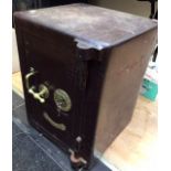 Safe: fire and burglar resistant safe with ‘unpickable’ lock. With two keys. Internal lockable