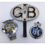 Vintage motor car badges to include aluminium GB sign issued by the AA, , Metal AA badge and plastic