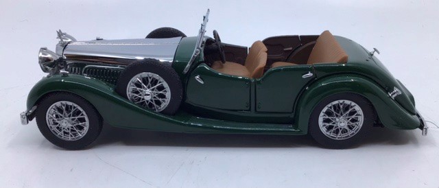 Franklin Mint: A collection of Franklin Mint diecast vehicles to include 1948 MGTC, 1938 Jaguar - Image 4 of 4