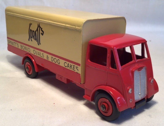 Dinky: A boxed Dinky Supertoys, Guy Van with Spratt’s livery. In excellent original condition, - Image 5 of 10