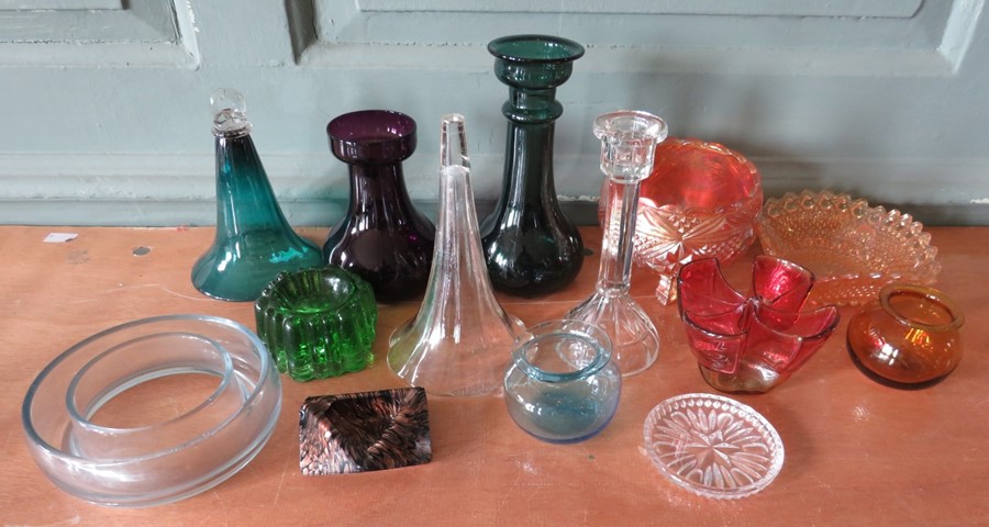 A collection of decorative coloured glass, including carnival, purple, green etc. (q)