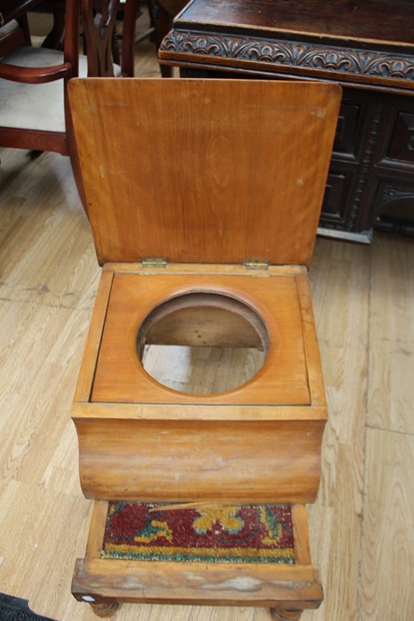 A Victorian mahogany commode library steps, with a pull out step - Image 2 of 2