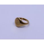 18ct gold signet ring, approx 11g