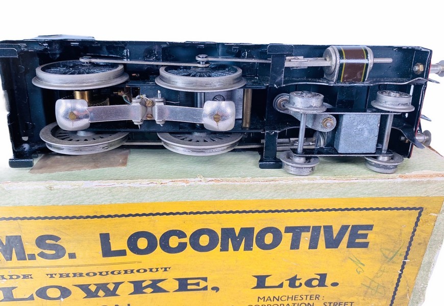 Bassett Lowke 'O' Gauge 5302/0 LMS 4-4-0 Compound 3-Rail 12v Electric Locomotive. The model itself - Image 12 of 15