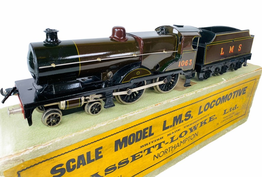 Bassett Lowke 'O' Gauge 5302/0 LMS 4-4-0 Compound 3-Rail 12v Electric Locomotive. The model itself - Image 6 of 15