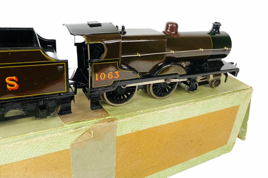 Bassett Lowke 'O' Gauge 5302/0 LMS 4-4-0 Compound 3-Rail 12v Electric Locomotive. The model itself - Image 10 of 15