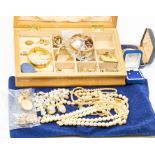 A collection of 9ct gold and unmarked yellow jewellery to include a diamond set 19ct gold ring,