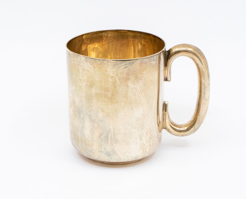 A George V plain silver christening mug, by JD & S., Sheffield, 1918, stamped 2449 & 1/2, 5.05ozt (