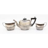 A late Victorian three piece silver teaset, Birmingham, 1897, total gross weight 12.9 ozt