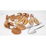 Collection of wooden shoe lasts (1 box)