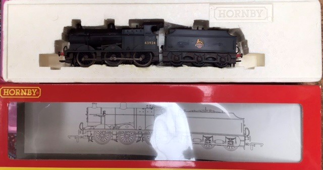 Railway: six Hornby 00 gauge locomotives to include three diesel units repainted, one 0-6-0 loco - Image 2 of 3