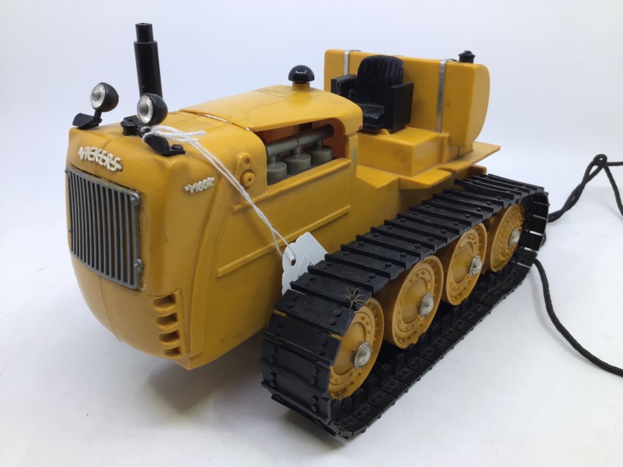 Victory: A boxed Victory Industries, Surrey, remote controlled, battery operated, 1:16 Scale, - Image 2 of 5