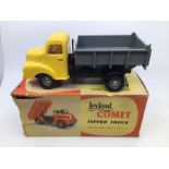 Victory: A boxed Victory Industries, Surrey, battery operated, 1:18 Scale, Leyland Comet Tipper