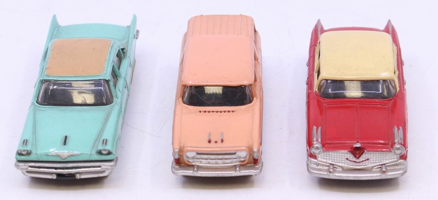 Dinky: A boxed Dinky Toys, Nash Rambler, 173, salmon pink with blue flash, correct colour spot on - Bild 4 aus 4