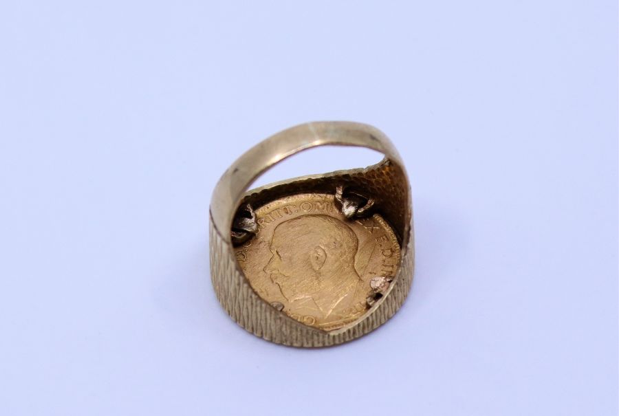 A full sovereign ring dated 1911 - Image 3 of 3