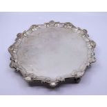 A fine quality heavily cast Silver salver 920g