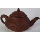 A Chinese 20th cent Yixing teapot