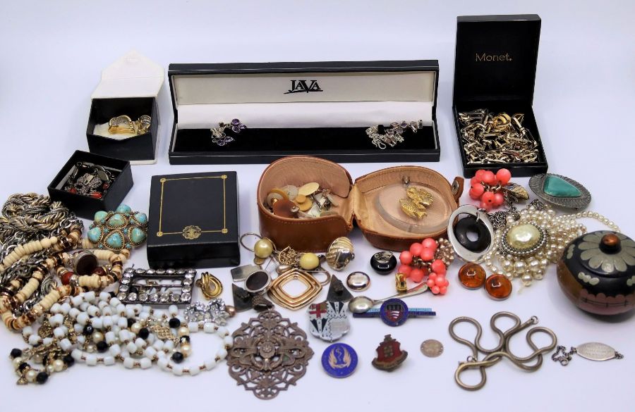 A collection of nurses and hospital related badges and a collection of costume jewellery