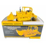 First Gear #40-0147 1/25 Scale 'International Harvester' 175 Crawler/Dozer with 4-in-1 Bucket &