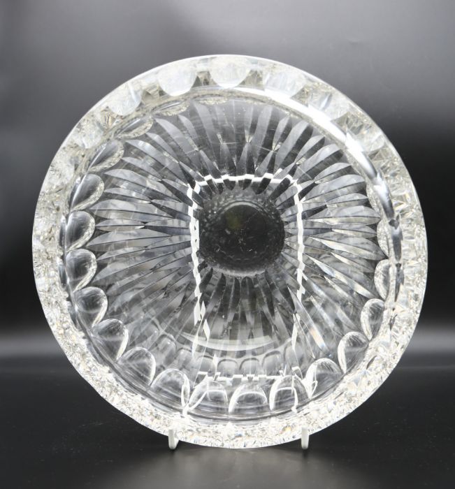 A Whitefriars cut crystal bowl by William Wilson and Bernard Finch circa 1940. Diameter approx 22cm.